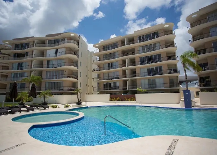 Near Airport - 3 Bedrooms - Ideal For Families!