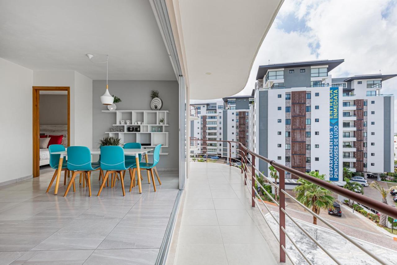 Apartment Near Airport - 3 Bedrooms - Ideal For Families!