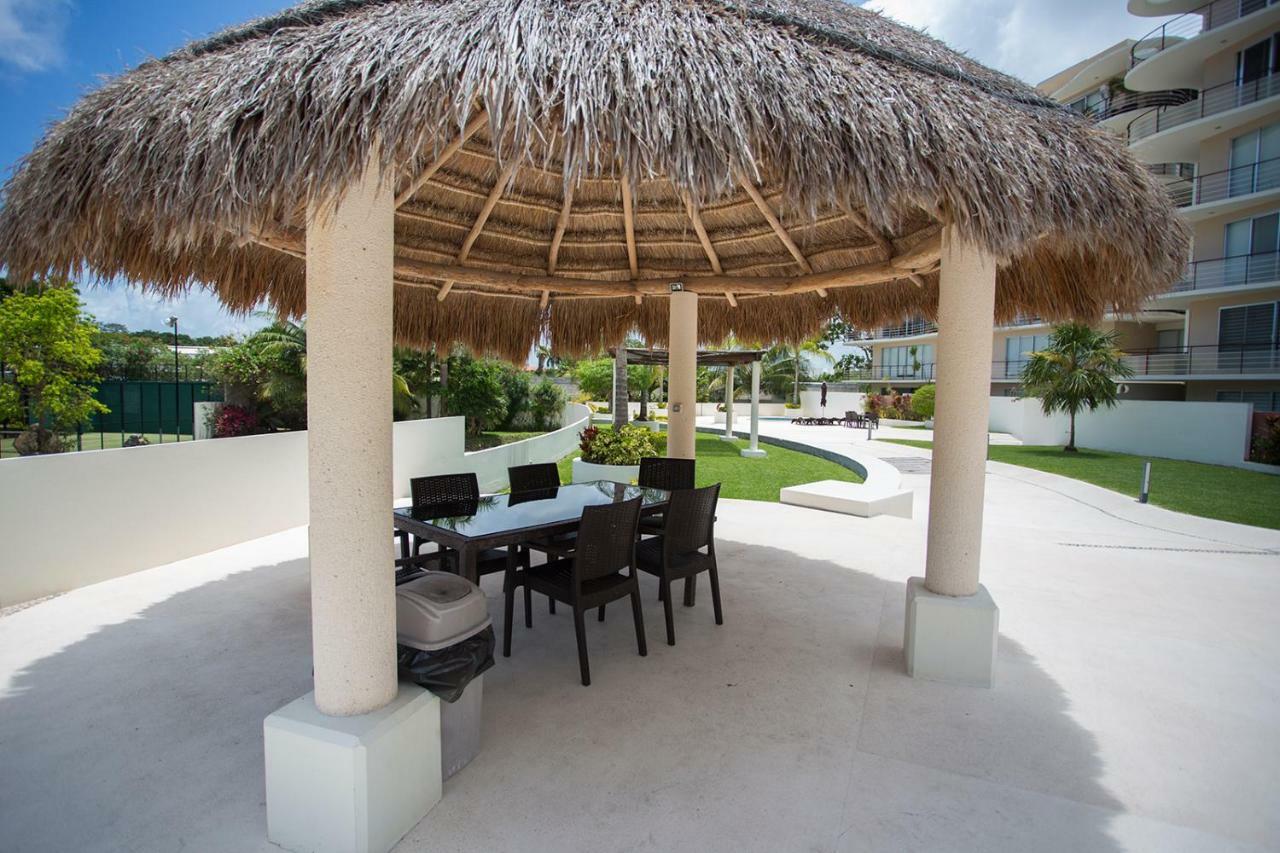 Near Airport - 3 Bedrooms - Ideal For Families! Apartment